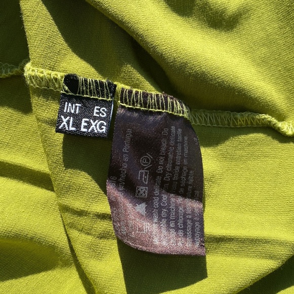 Hugo Boss tee - Picture 6 of 6